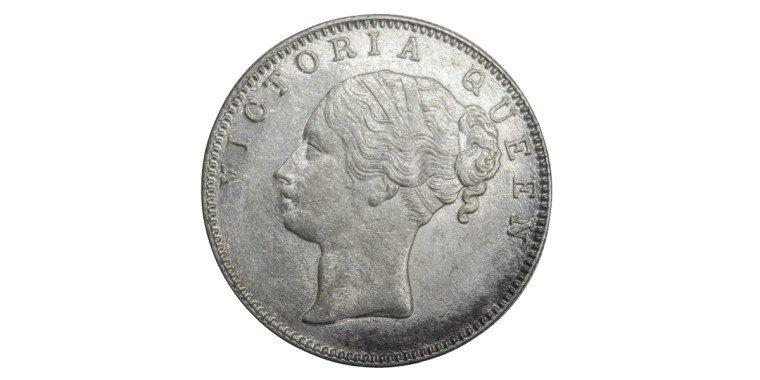 Victoria Queen, One Rupee - 1840 # Lot 10